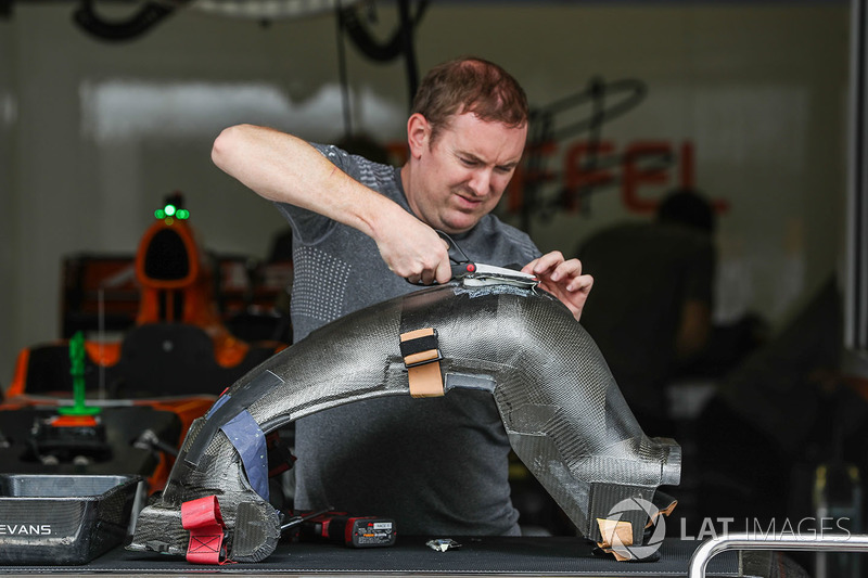 Detalle de asiento de los conductores de McLaren MCL32