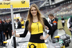 Gridgirl für Maro Engel, Mercedes-AMG Team HWA, Mercedes-AMG C63 DTM