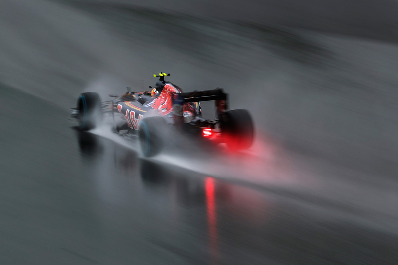 2016 год. За рулем болида Toro Rosso STR11 по ходу гонки