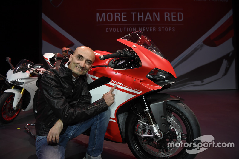 Claudio Domenicali mit der Ducati 1299 Superleggera