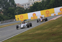 Round 14 Race action
