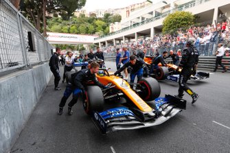Lando Norris, McLaren MCL34, Carlos Sainz Jr., McLaren MCL34