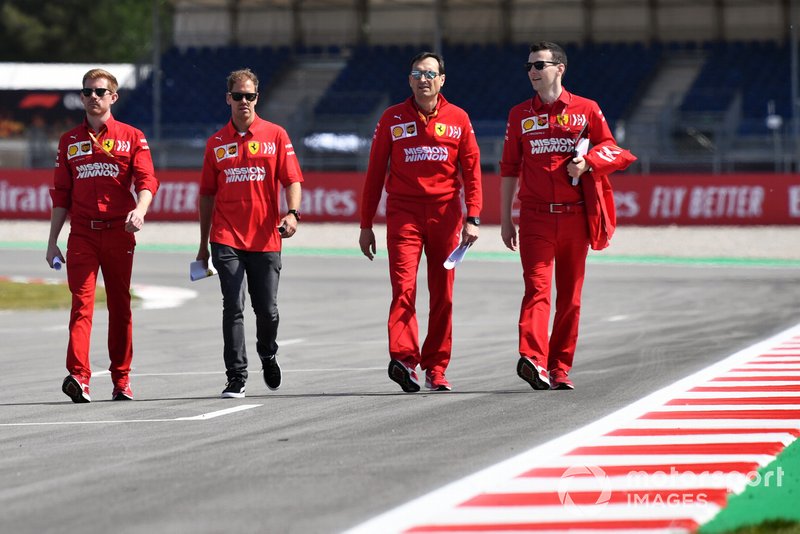 Sebastian Vettel, Ferrari cammina sulla pista