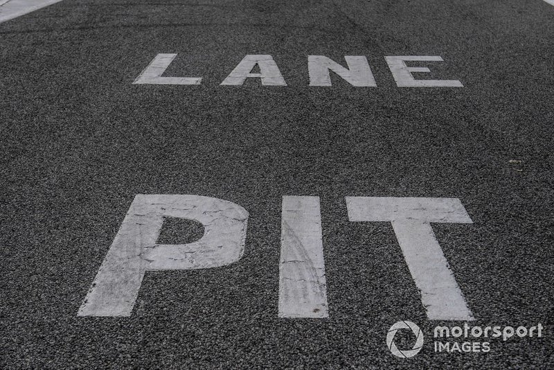 Entrada del pit lane