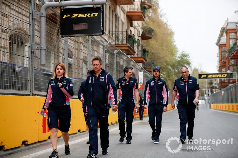 Lance Stroll, Racing Point walks the track with his engineers