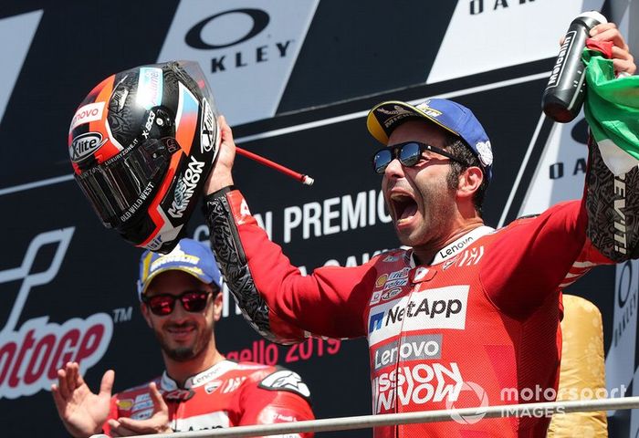 Podio: il vincitore della gara Danilo Petrucci, Ducati Team