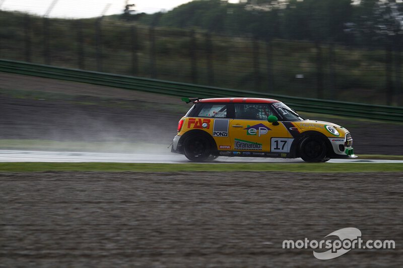 #17 Daniele Pasquali, Caal Racing