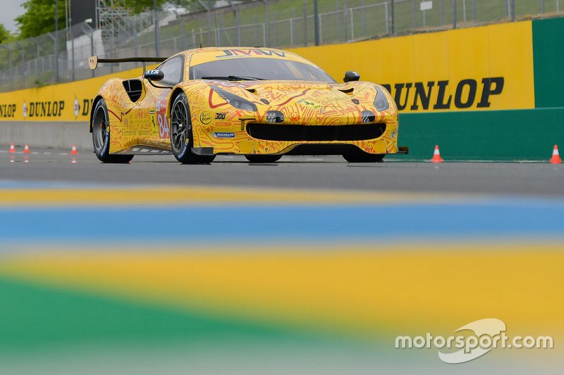 #84 JMW Motorsport Ferrari 488 GTE: Jeff Segal, Rodrigo Baptista, Wei Lu