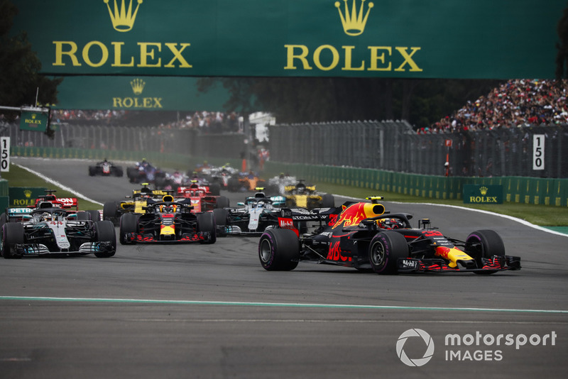 Max Verstappen, Red Bull Racing RB14, Lewis Hamilton, Mercedes AMG F1 W09 EQ Power+ y Daniel Ricciardo, Red Bull Racing RB14