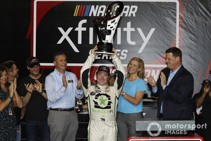 Tyler Reddick, JR Motorsports, Chevrolet Camaro BurgerFi, trophy, victory lane