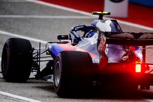 Pierre Gasly, Scuderia Toro Rosso STR13, leaves the pits.