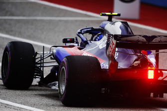 Pierre Gasly, Scuderia Toro Rosso STR13, quitte la voie des stands