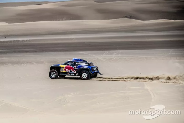 #300 X-Raid Mini JCW Team: Carloz Sainz, Lucas Cruz