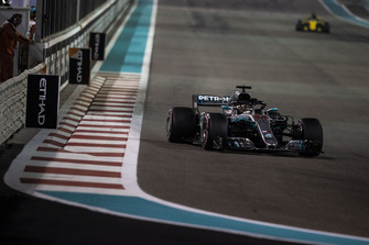 Lewis Hamilton, Mercedes-AMG F1 W09