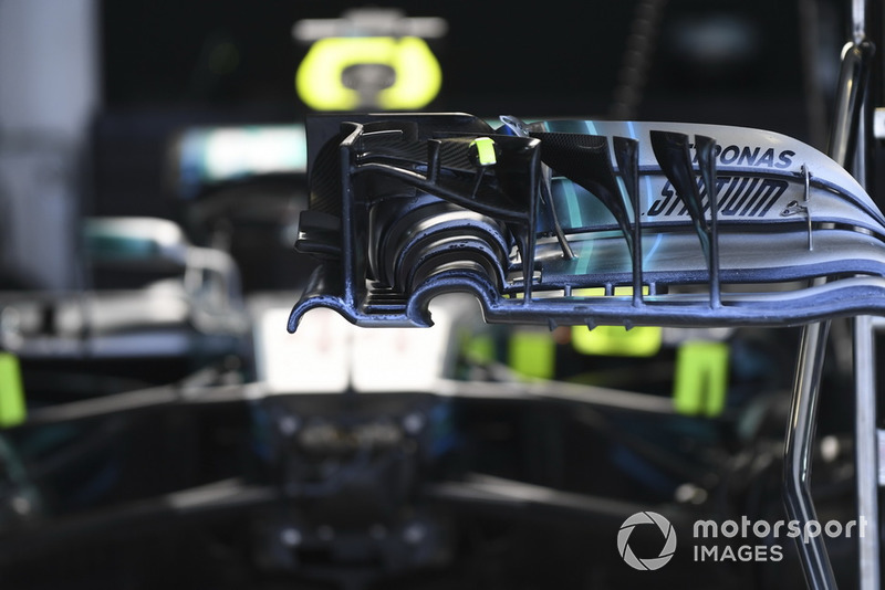 Sayap depan Mercedes-AMG F1 W09