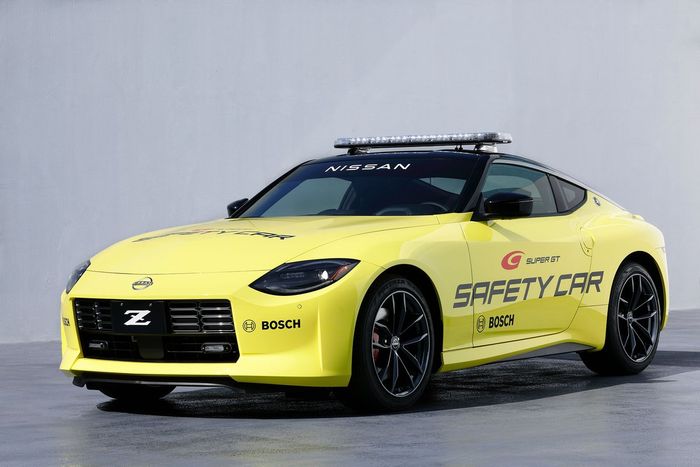 ギャラリー】日産新型Zのセーフティカー登場！ スーパーGT第3戦
