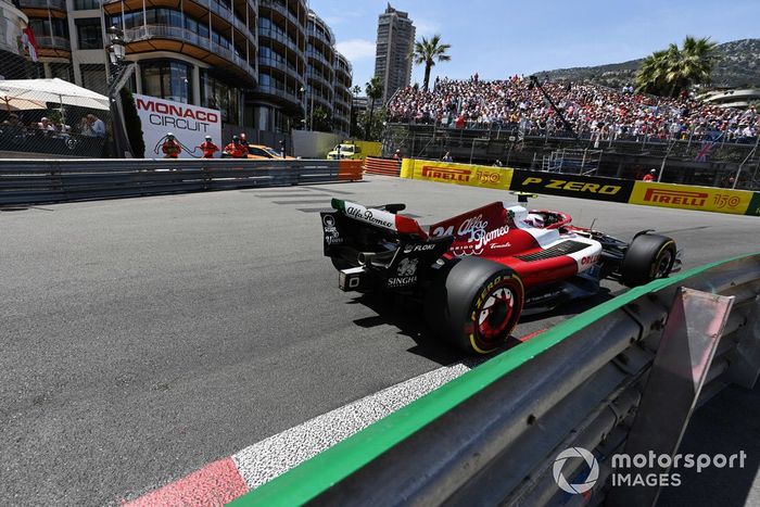 Zhou Guanyu, Alfa Romeo C42