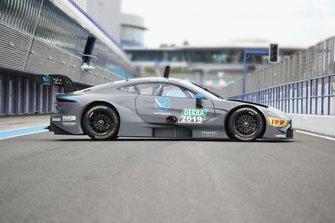 Paul Di Resta, R-Motorsport Aston Martin Vantage DTM