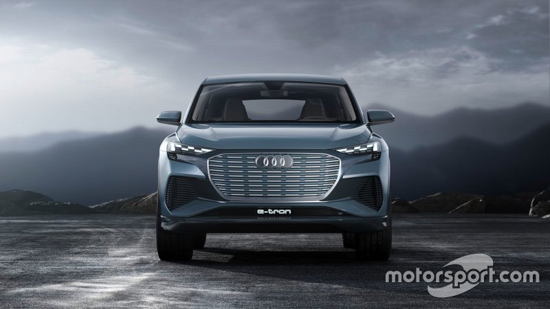 Концепт Audi Q4 E-Tron