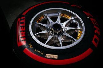Pirelli lastikleri