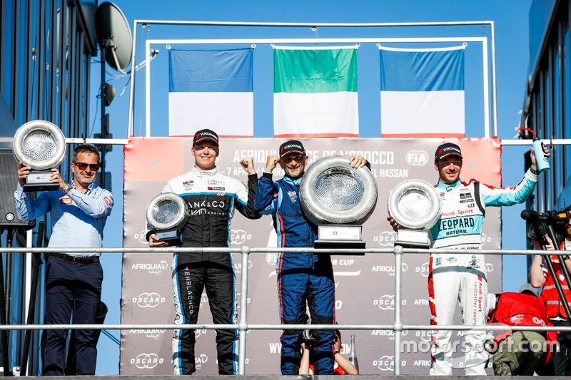 Podio: il vincitore della gara Gabriele Tarquini, BRC Hyundai N Squadra Corse Hyundai i30 N TCR, il secondo classificato Jean-Karl Vernay, Leopard Racing Team Audi Sport Audi RS 3 LMS, il terzo classificato Yann Ehrlacher, Cyan Performance Lynk & Co 03 TCR
