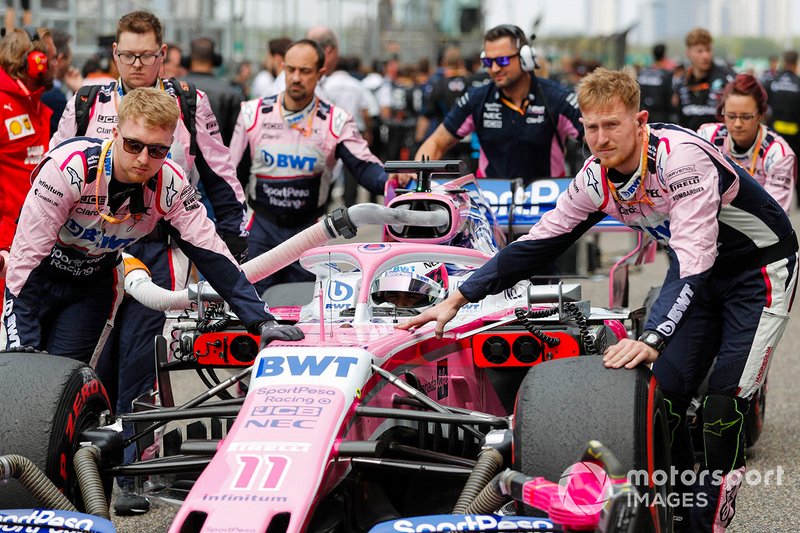 Sergio Perez, Racing Point RP19, arrives n the grid