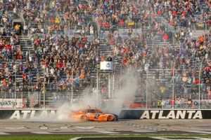 Winner Brad Keselowski, Team Penske, Ford Mustang