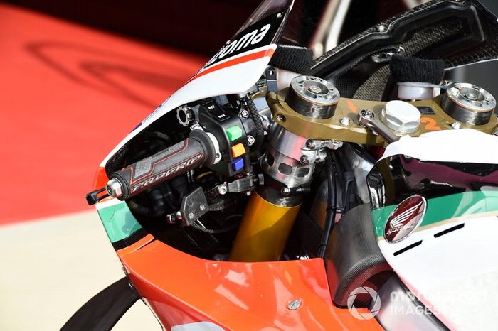 Detalle de la moto del Team LCR Honda