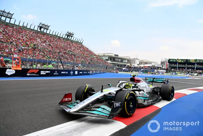 Lewis Hamilton, Mercedes W13