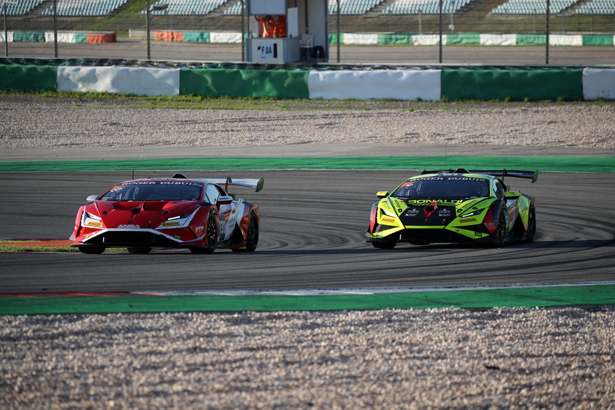 #130 ANSA Motorsports, Huracán Super Trofeo EVO2, Nelson Piquet jr e #61 Bonaldi Motorsport, Huracán Super Trofeo EVO2, Max Weering