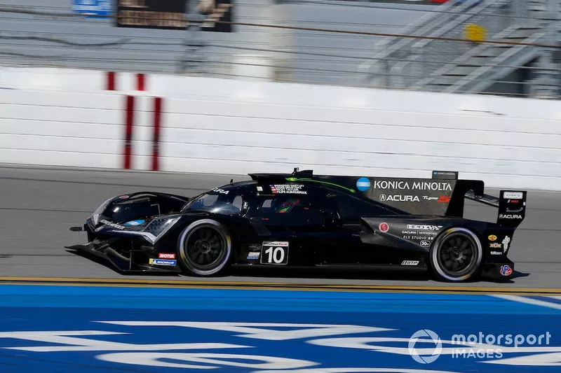 #10 Wayne Taylor Racing Acura ARX-06 GTP: Ricky Taylor, Filipe Albuquerque, Brendon Hartley, Louis Deletraz