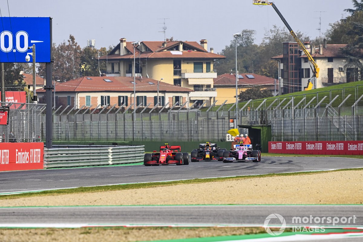 Charles Leclerc, Ferrari SF1000, Lance Stroll, Racing Point RP20, e Alex Albon, Red Bull Racing RB16