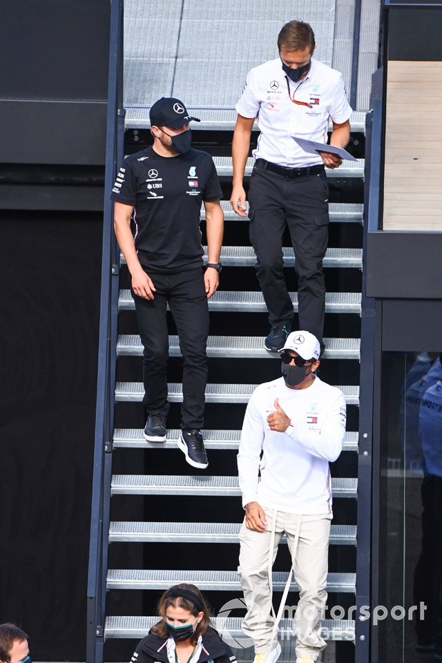 Valtteri Bottas, Mercedes-AMG Petronas F1 y Lewis Hamilton, Mercedes-AMG Petronas F1