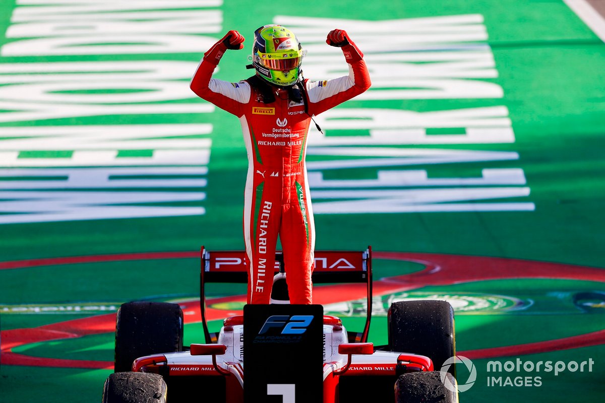 Ganador Mick Schumacher, Prema Racing celebra