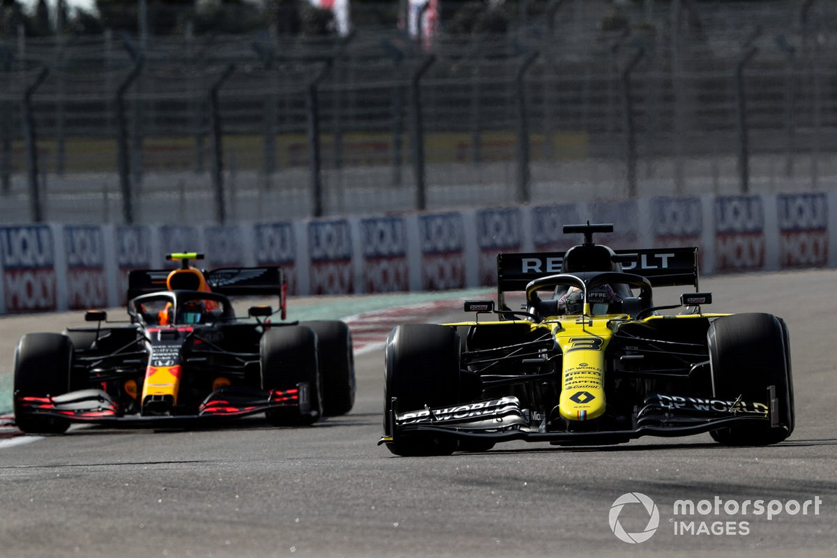 Daniel Ricciardo, Renault F1 Team R.S.20, Alex Albon, Red Bull Racing RB16