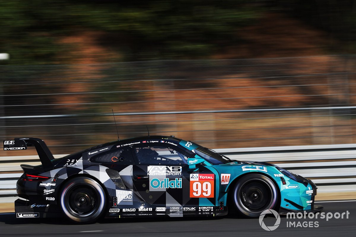#99 Dempsey-Proton Racing Porsche 911 RSR: Vutthikorn Inthraphuvasak / Lucas Legeret / Julien Piguet