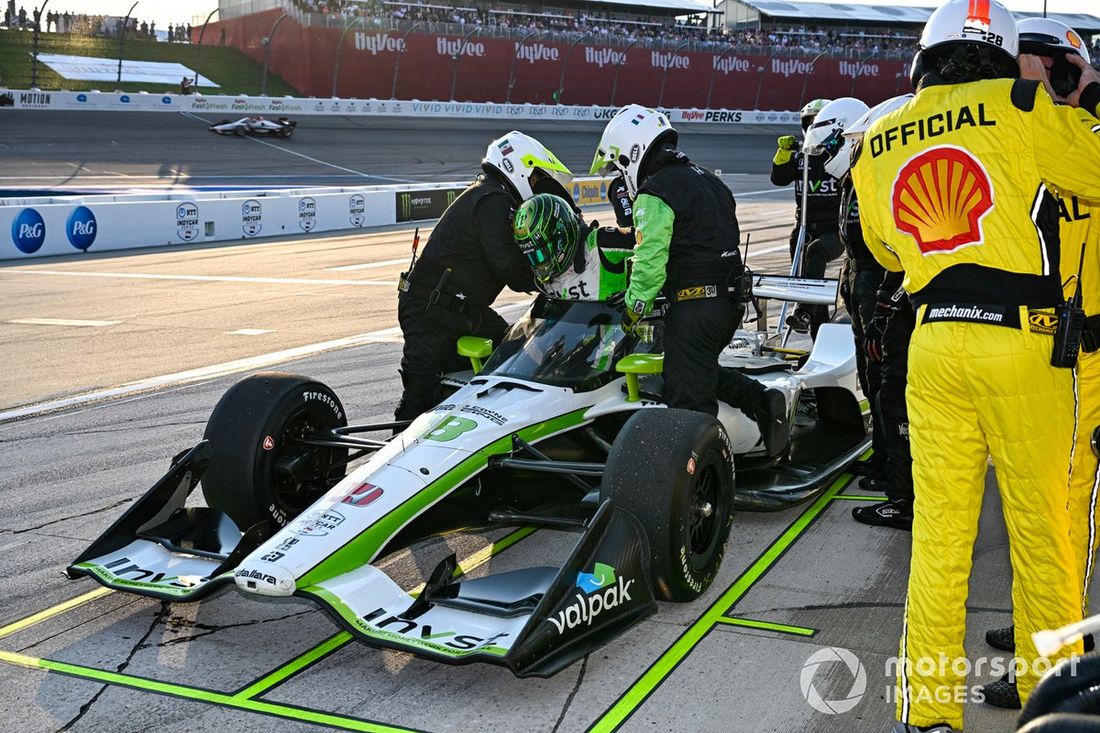 Jack Harvey, Dale Coyne Racing Honda, Pit lane