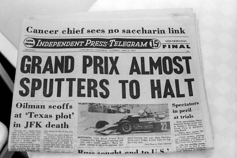 Tageszeitung mit Titelstory zum GP USA-West 1977 in Long Beach