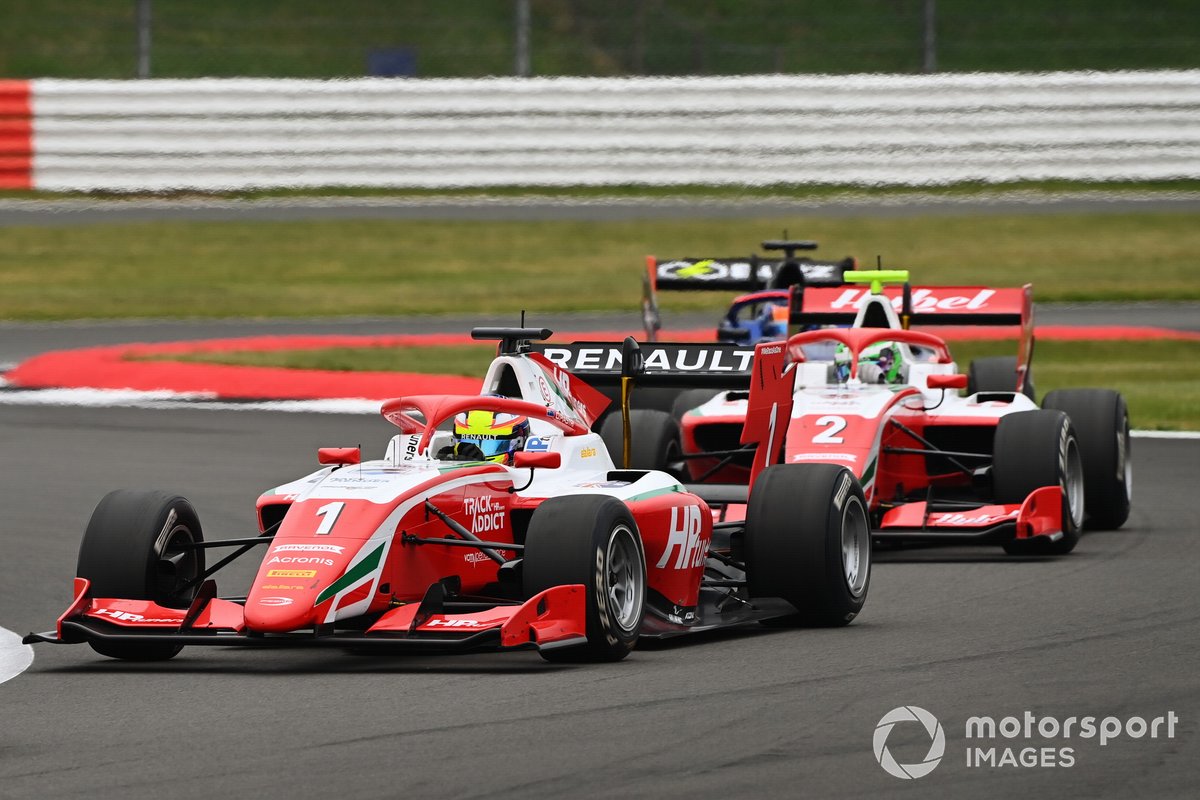 Oscar Piastri, Prema Racing, leads Frederik Vesti, Prema Racing 