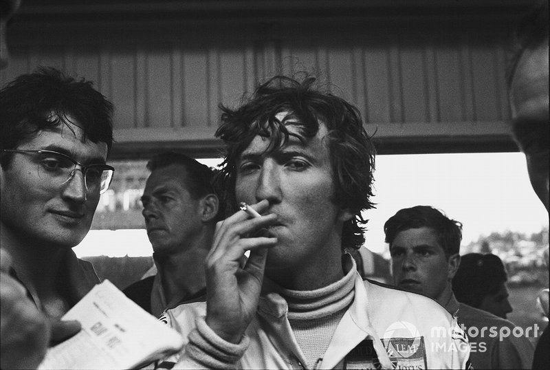 Jochen Rindt and John Miles in the pits