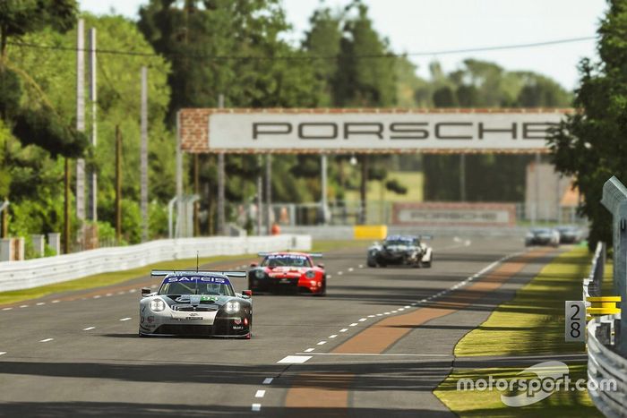 #93 Porsche Esports Team Porsche 911 RSR: Nick Tandy, Ayhancan Güven, Joshua Rogers, Tommy Ostgaard