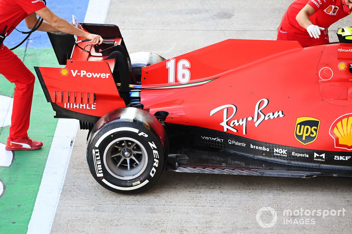 Dettagli del retrotreno della, Ferrari SF1000, di Charles Leclerc