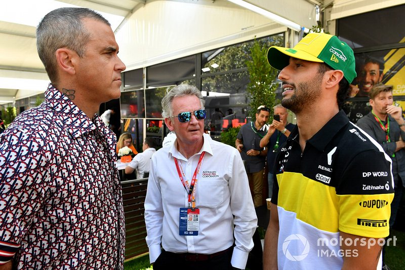 Robbie Williams and Daniel Ricciardo, Renault F1 Team