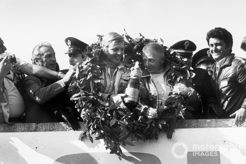 Race winners Herbert Muller, Gijs van Lennep, Porsche Carrera RSR