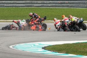Jack Miller, Red Bull KTM Factory Racing, Fabio Quartararo, Yamaha Factory Racing, Brad Binder, Red Bull KTM Factory Racing Crash