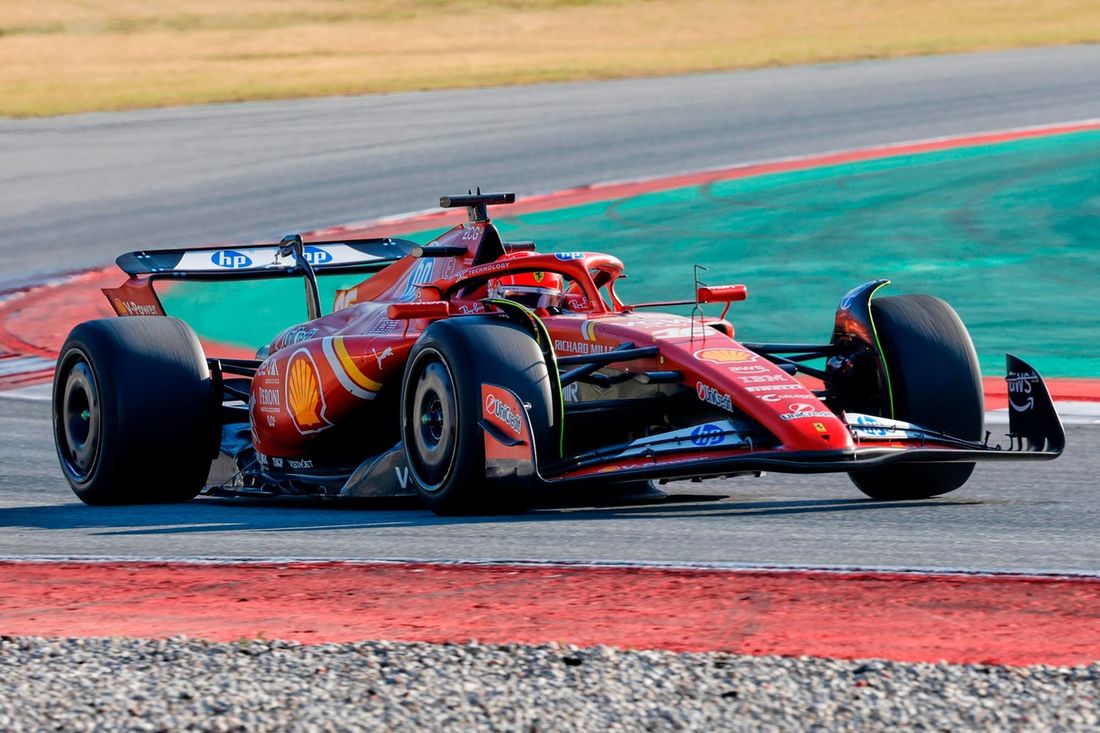 Charles Leclerc, Ferrari SF-24 podczas testów Pirelli