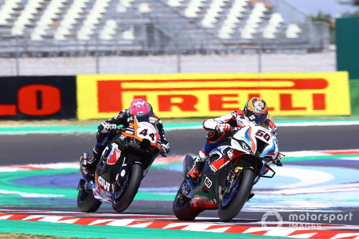 Michael van der Mark, BMW Motorrad WorldSBK Team, Lucas Mahias, Kawasaki Puccetti Racing