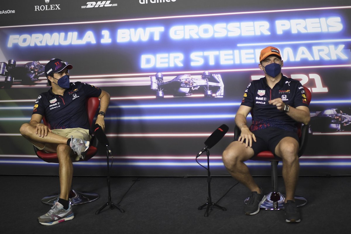 Sergio Pérez, Red Bull Racing, Max Verstappen, Red Bull Racing en la conferencia de prensa