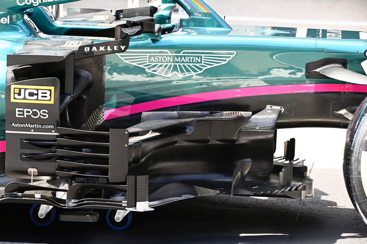 Aston Martin AMR21