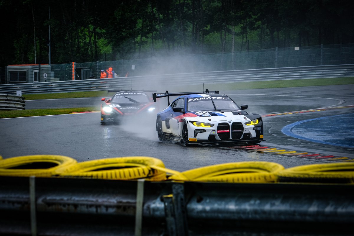 #82 BMW Motorsport BMW M4 GT3